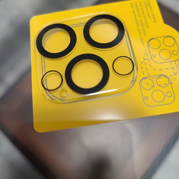 Iphone cases and came protector - Picture 2 of 13